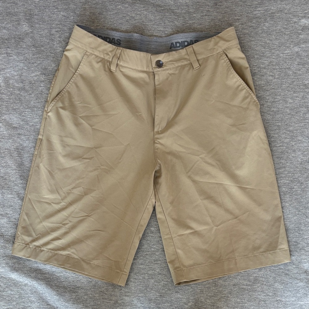 Ex Condition! Men’s Adidas khaki flat front golf shorts 30” waist 10” inseam